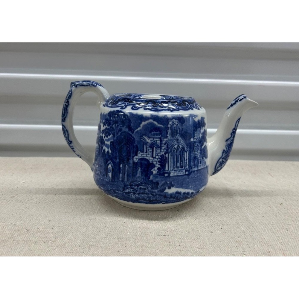George Jones Abbey Flow Blue Luton Teapot (277)